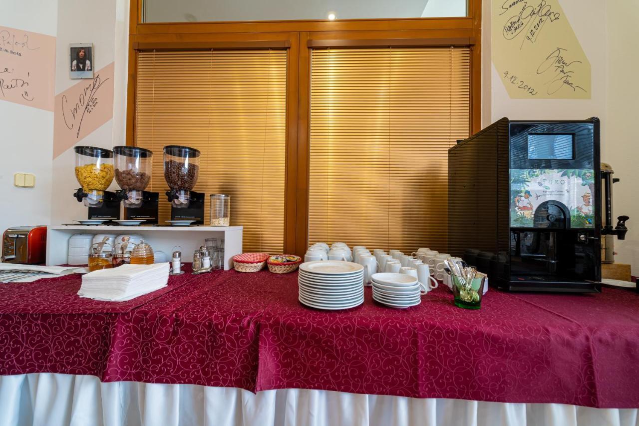 Hotel Artin Bardejov Extérieur photo