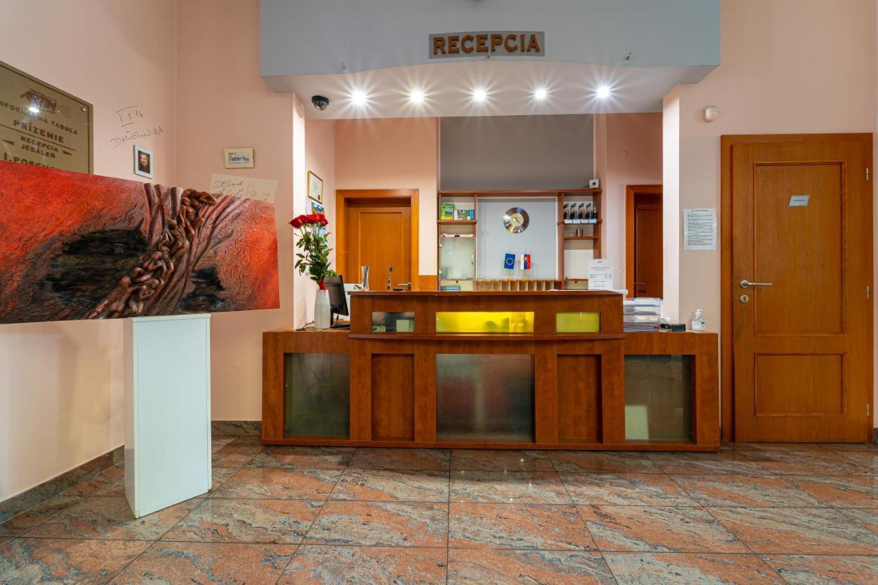 Hotel Artin Bardejov Extérieur photo