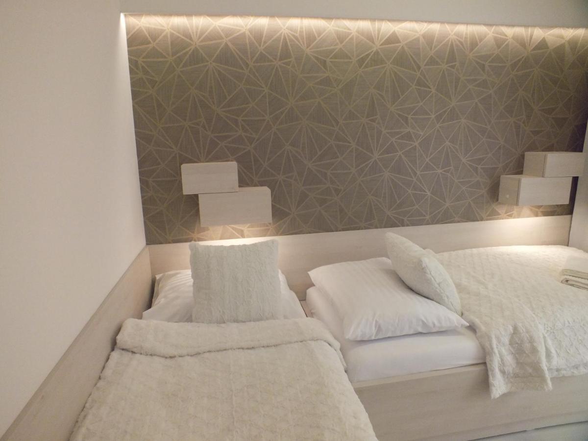 Hotel Artin Bardejov Extérieur photo