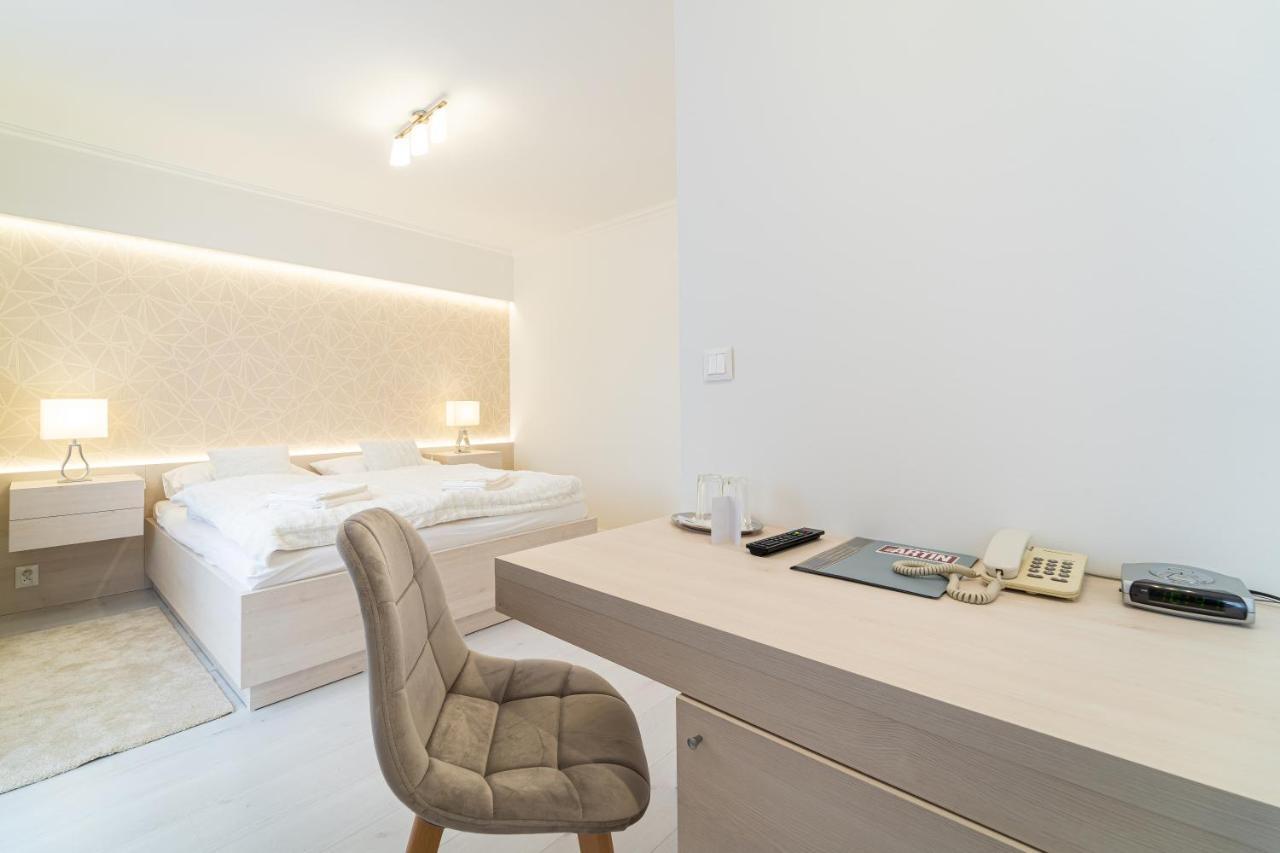 Hotel Artin Bardejov Extérieur photo